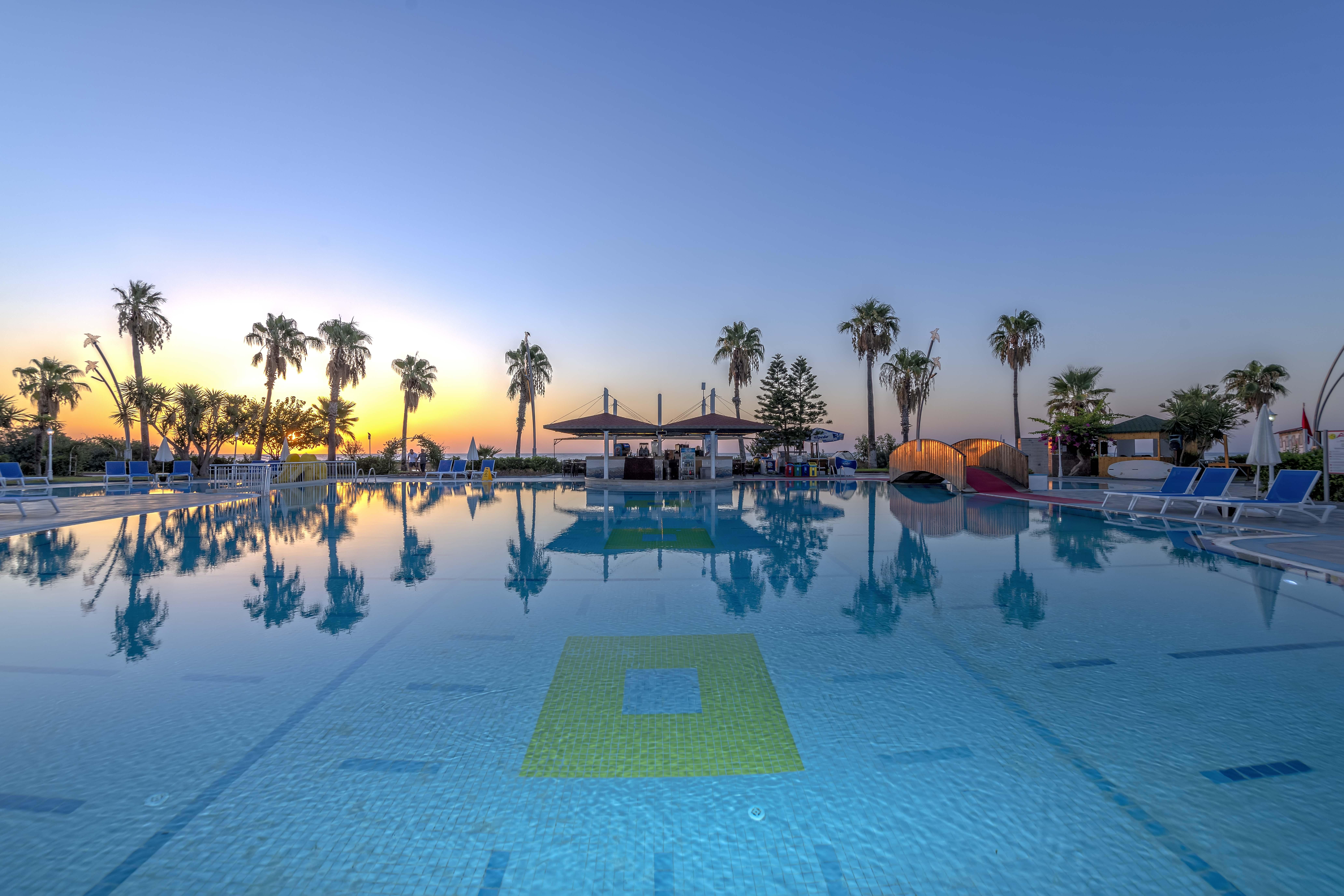 Labada Beach Hotel Çamyuva Екстериор снимка
